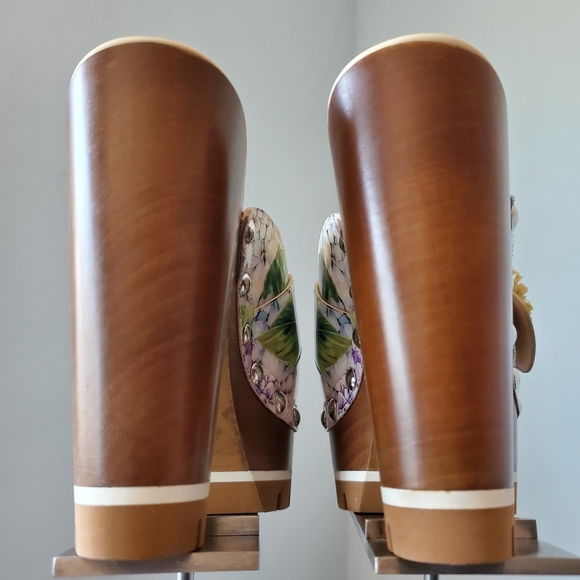 Dolce & Gabbana Platform Mules - Picture 10 of 12